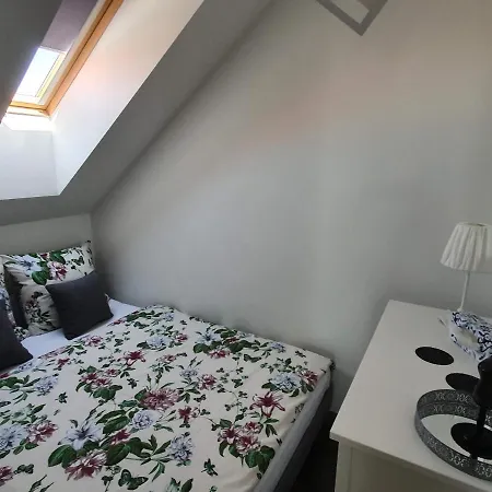 Aim Lesny Zakatek F8 Apartament *